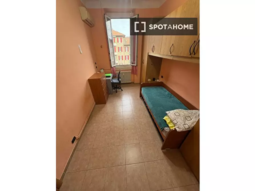 Immagine 1 di Camera condivisa in affitto  in Via Jacopino da Tradate a Milano