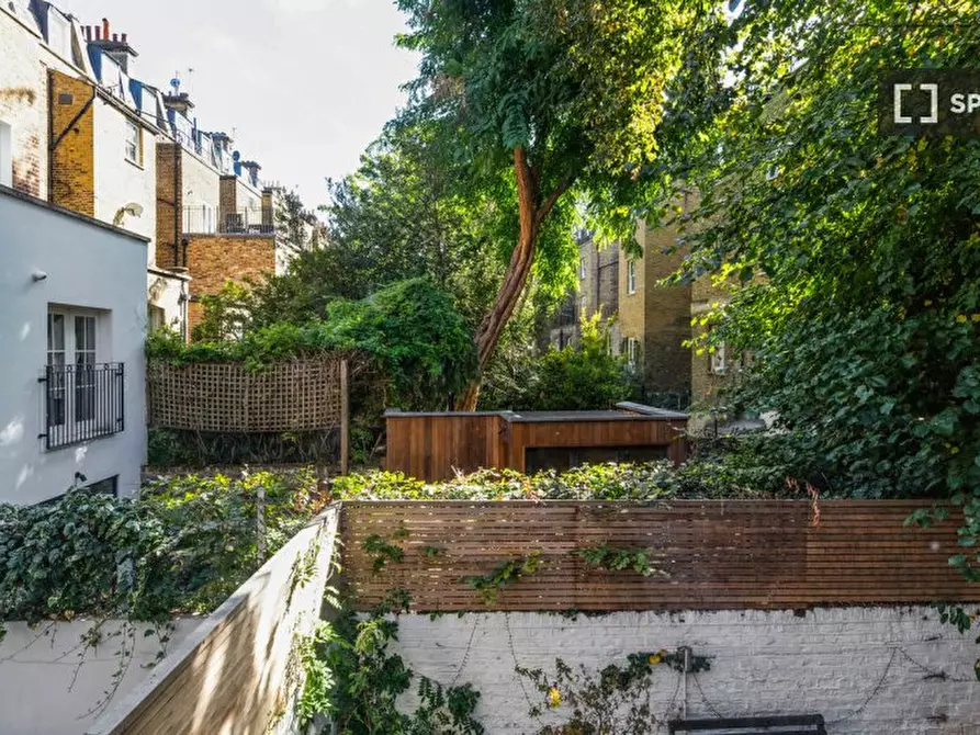 Immagine 5 di Appartamento in affitto  in Redcliffe Square a Kensington