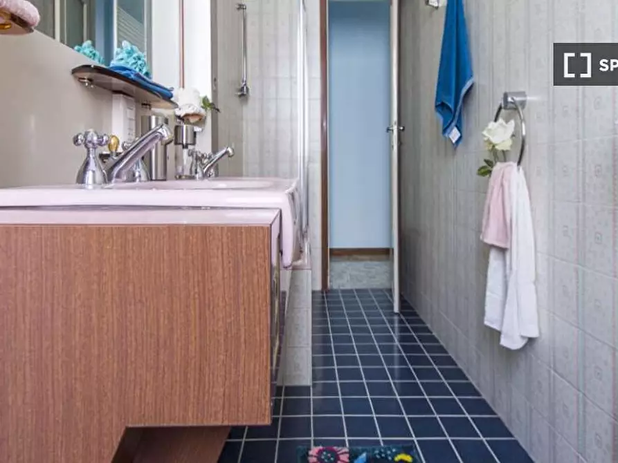 Immagine 13 di Camera condivisa in affitto  in Viale Legioni Romane Milan a Milano