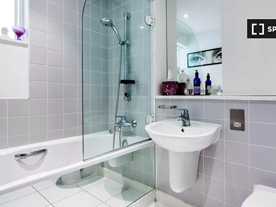 Immagine 9 di Appartamento in affitto  in Flat Kleine Wharf a Islington