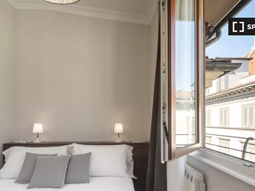 Immagine 5 di Appartamento in affitto  in Via dei Calzaiuoli a Firenze