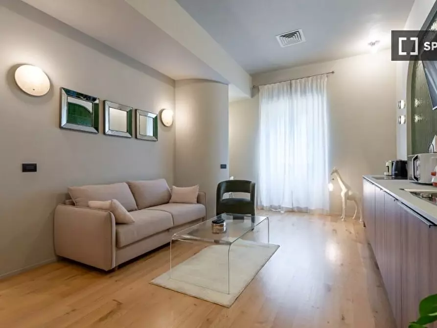 Immagine 12 di Appartamento in affitto  in Via in Arcione a Roma