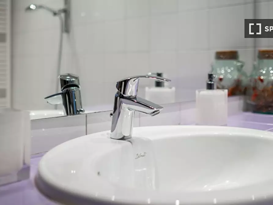 Immagine 10 di Ufficio in affitto  in Via de' Fusari a Bologna