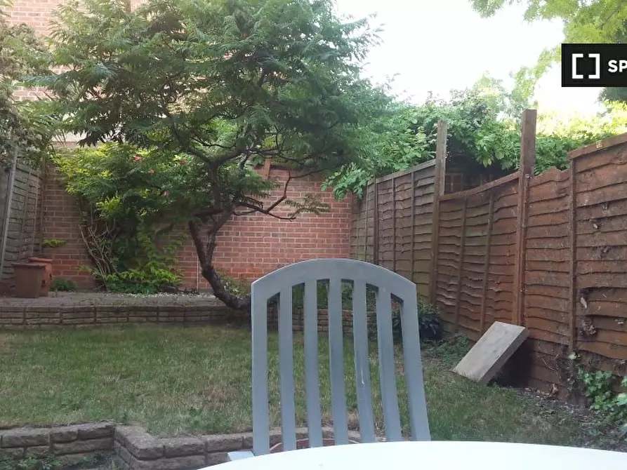 Immagine 8 di Camera condivisa in affitto  in Barnsdale Ave a Poplar