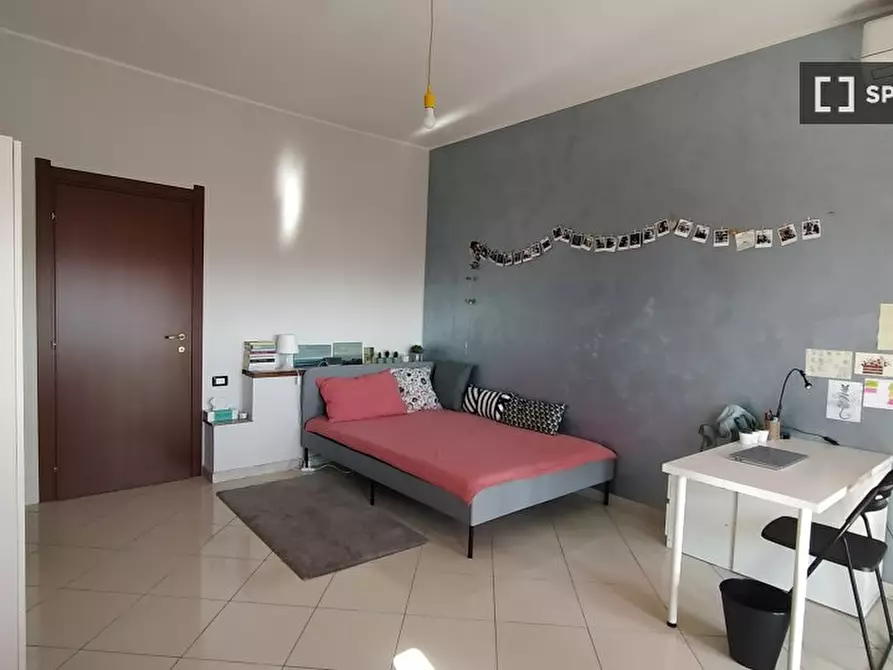 Immagine 2 di Camera condivisa in affitto  in Via Marco Polo a Corsico