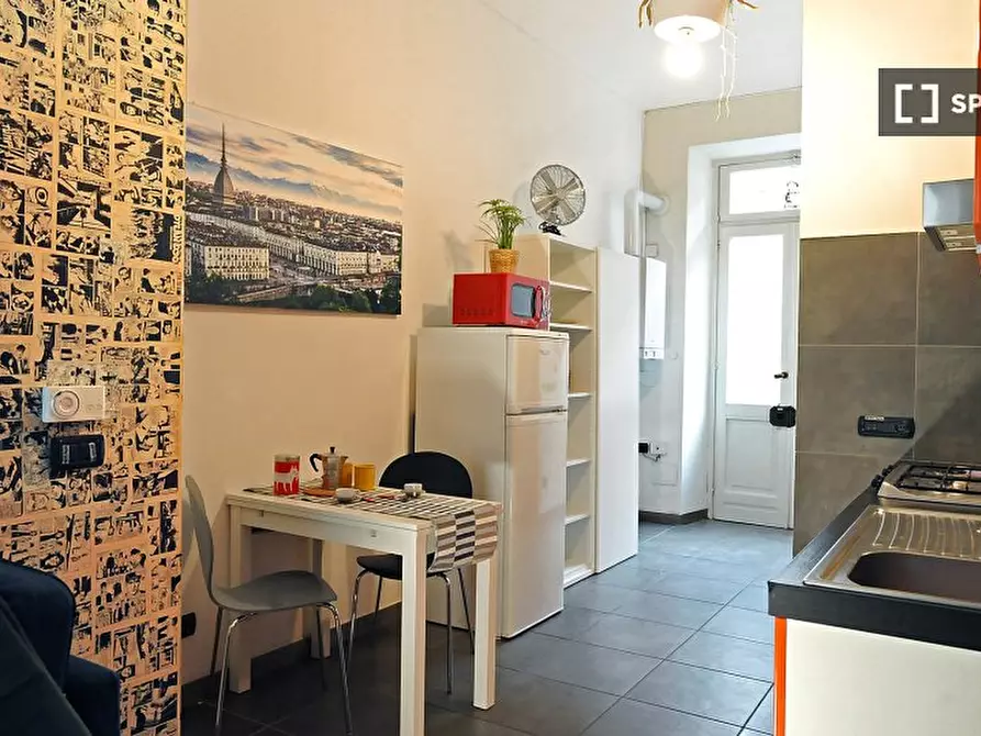 Immagine 8 di Appartamento in affitto  in Via Francesco Petrarca a Torino