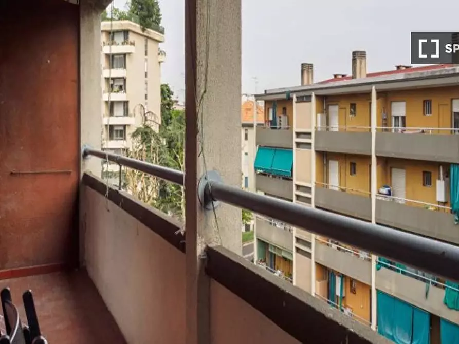 Immagine 13 di Camera condivisa in affitto  in Via Luca Ghini a Milano
