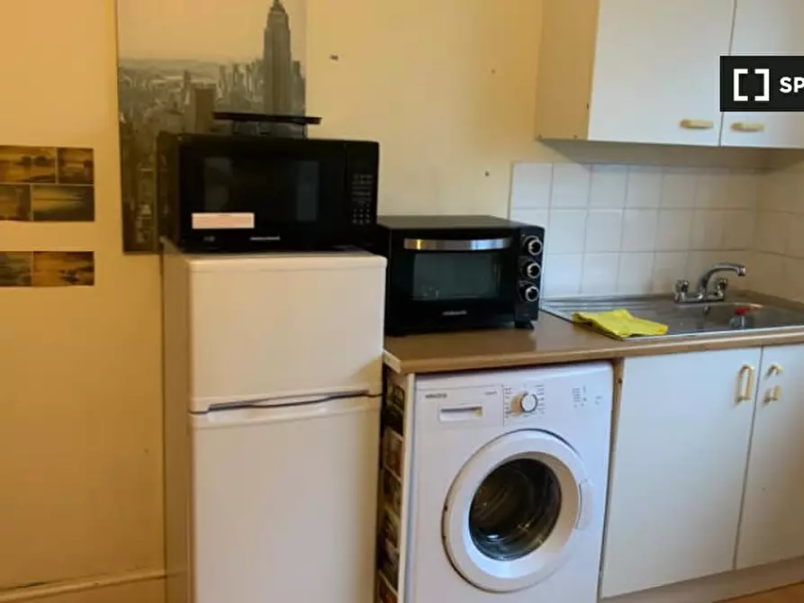 Immagine 3 di Ufficio in affitto  in Greenfield Gardens a Brent