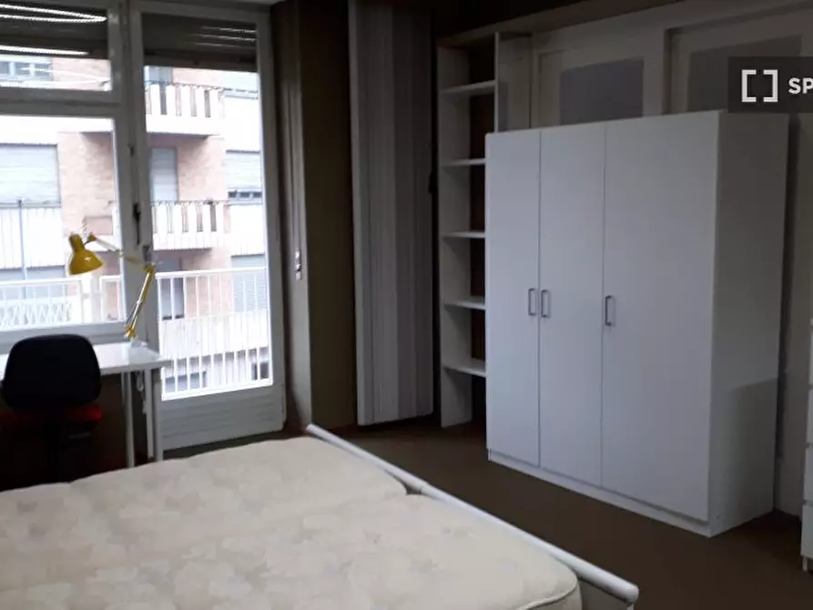 Immagine 4 di Camera condivisa in affitto  in Via Federico Paolini a Torino