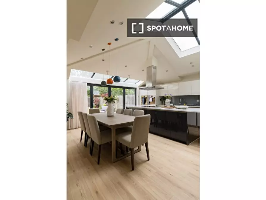 Immagine 15 di Appartamento in affitto  in Lyndhurst Avenue a Barnet