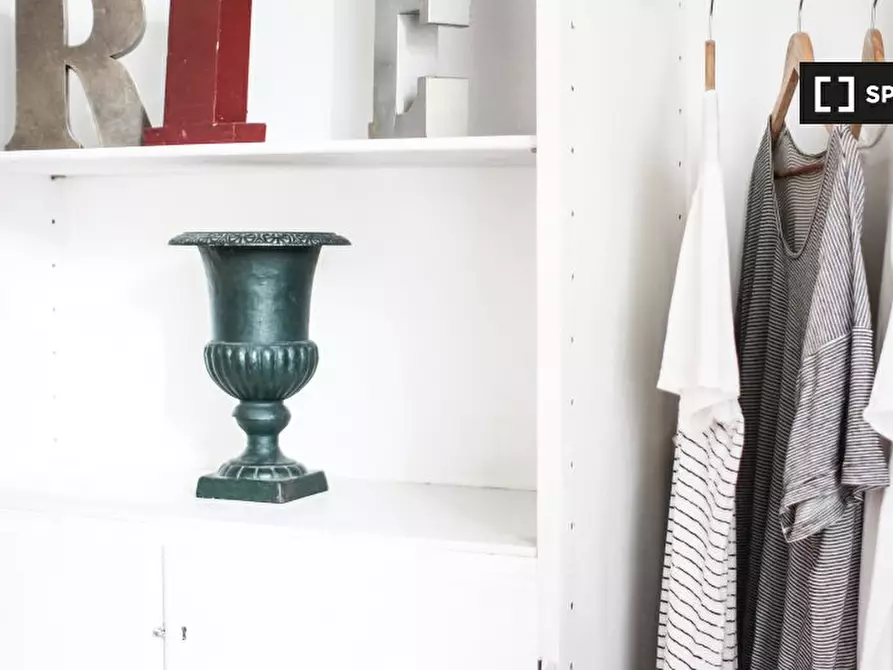 Immagine 5 di Camera condivisa in affitto  in Viale Glorioso a Roma