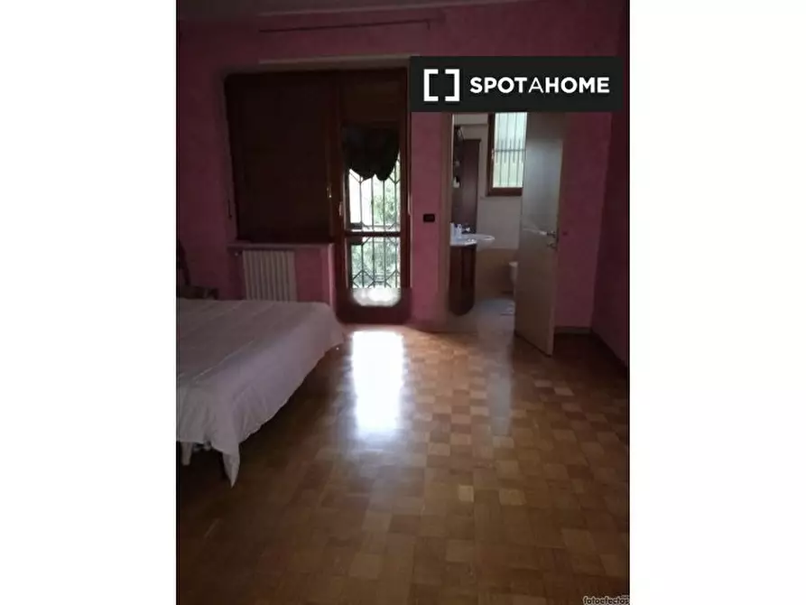 Immagine 16 di Camera condivisa in affitto  in Via Invorio a Torino