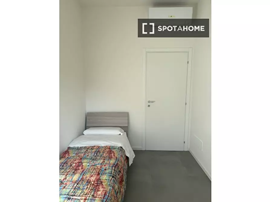 Immagine 3 di Camera condivisa in affitto  in Via Pietro Marocco a Milano