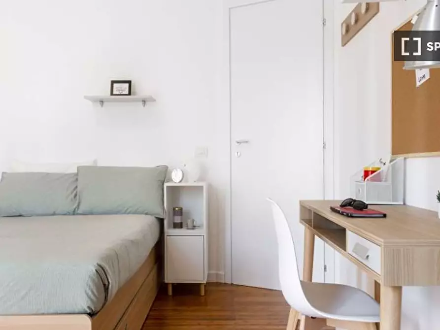 Immagine 17 di Camera condivisa in affitto  in Via Carmagnola a Milano