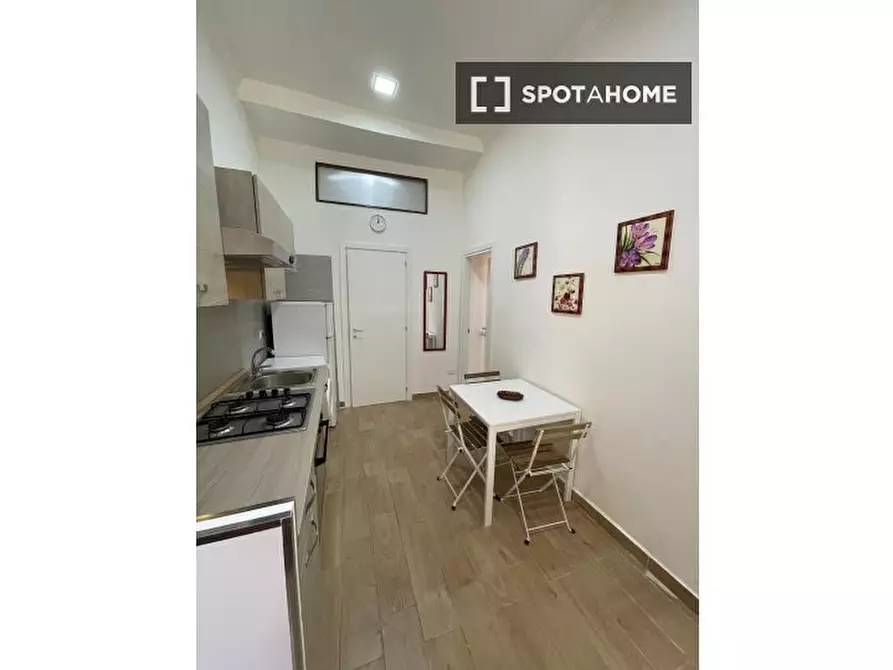 Immagine 1 di Appartamento in affitto  in Via Salaiolo All'Orte del Conte a Napoli
