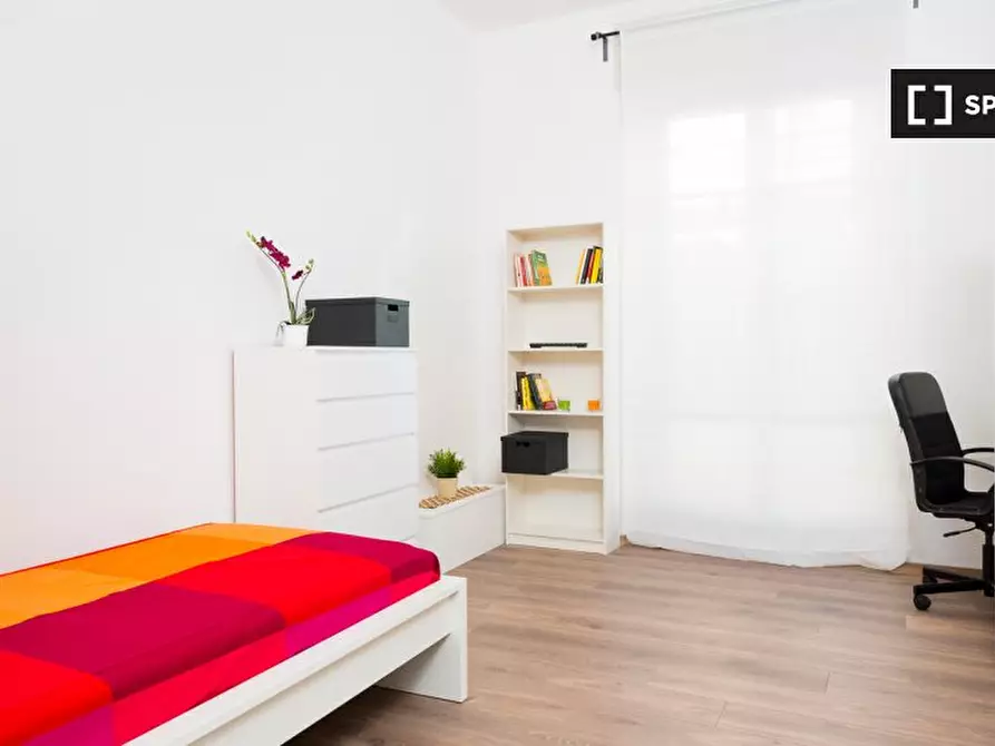 Immagine 3 di Camera condivisa in affitto  in Via Filippo Juvarra a Torino