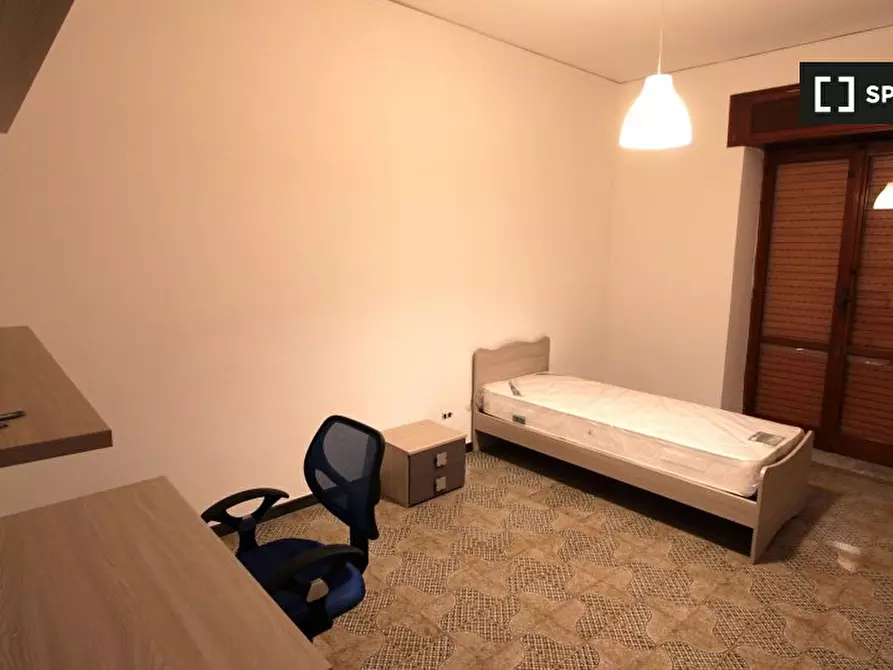 Immagine 2 di Camera condivisa in affitto  in Via Paolo Castaldi e Luigi Sequino a Napoli