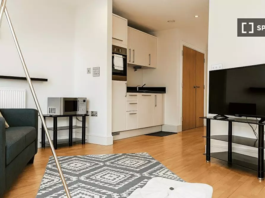 Immagine 1 di Appartamento in affitto  in Indescon Square London E 9DQ UK a Poplar