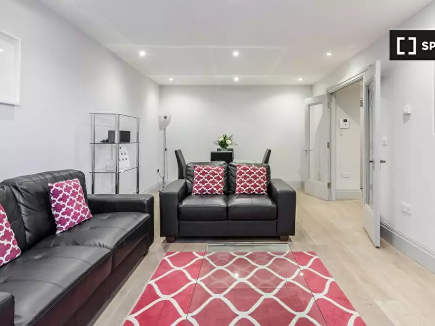 Immagine 2 di Appartamento in affitto  in -40 The Quadrant a Richmond