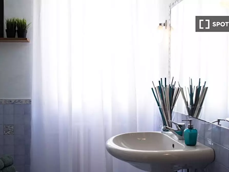 Immagine 14 di Camera condivisa in affitto  in Mantova a Brescia