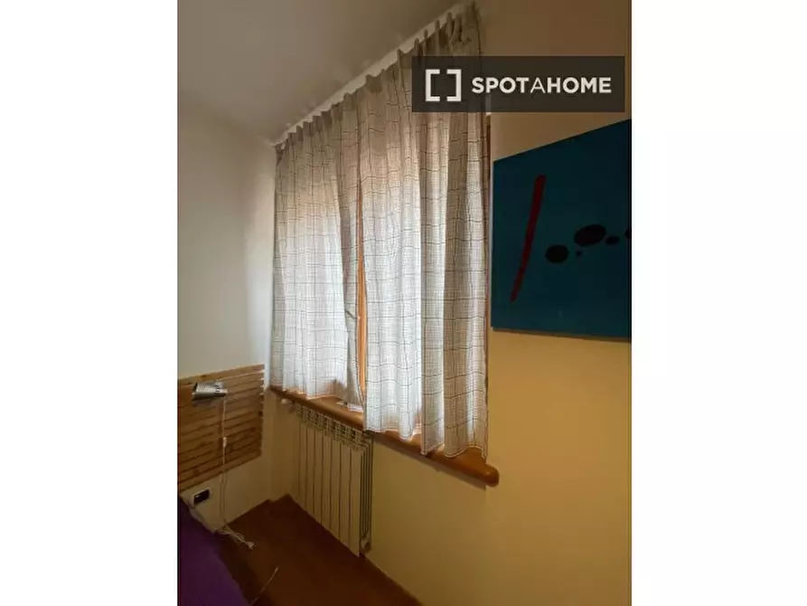 Immagine 2 di Camera condivisa in affitto  in Via Giorgio Sommer a Roma