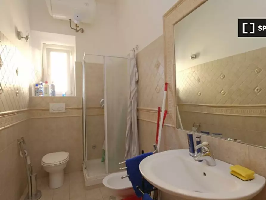 Immagine 8 di Camera condivisa in affitto  in Piazza di S. Croce in Gerusalemme, 00185 Roma RM, Italy a Roma