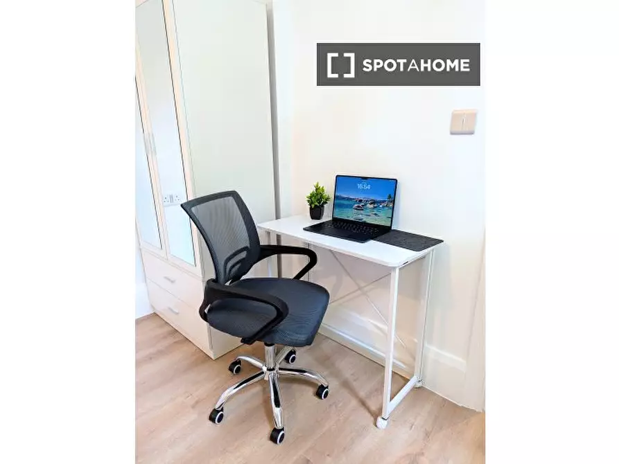 Immagine 17 di Appartamento in affitto  in Kirwyn Way a Camberwell