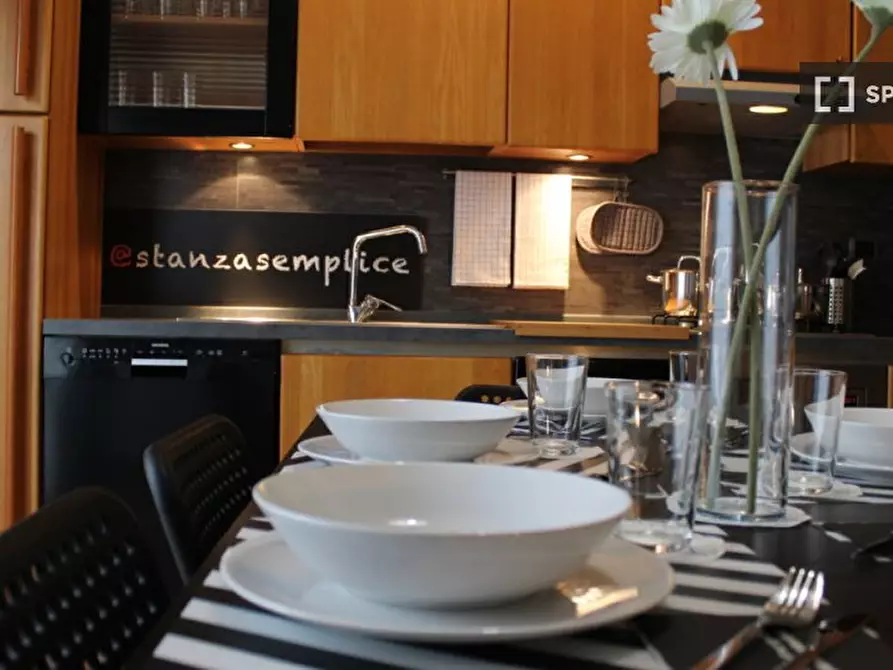 Immagine 4 di Camera condivisa in affitto  in Ambaraga a Brescia