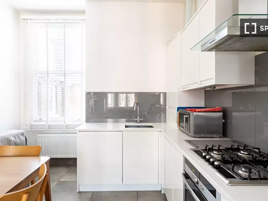 Immagine 14 di Appartamento in affitto  in Balliol Road a Kensington
