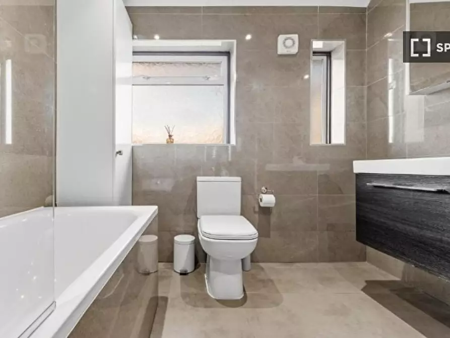 Immagine 3 di Appartamento in affitto  in Layfield Cres a Barnet