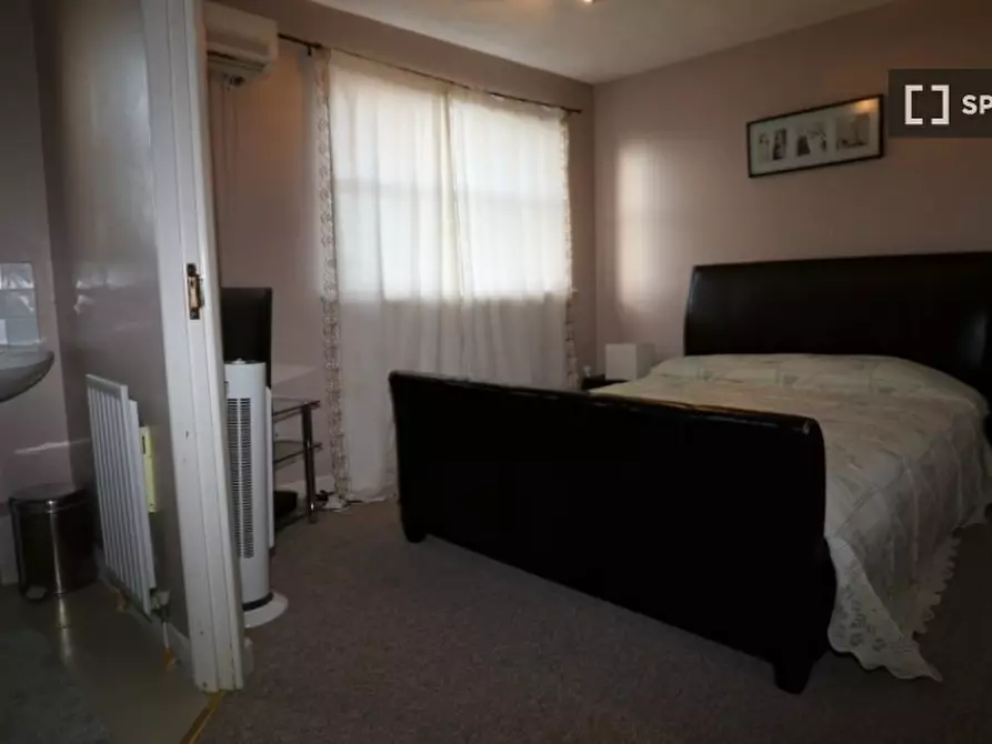 Immagine 16 di Appartamento in affitto  in Ware Point Drive a Eltham