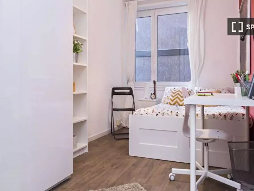 Immagine 3 di Camera condivisa in affitto  in Via Antonio Canova a Milano