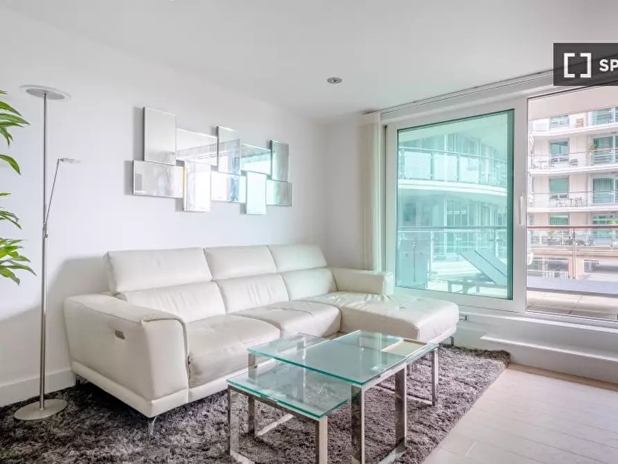 Immagine 5 di Appartamento in affitto  in St George Wharf a Lambeth