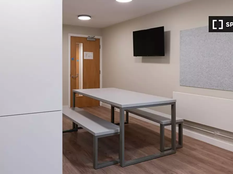 Immagine 12 di Ufficio in affitto  in Fieldgate St a Poplar