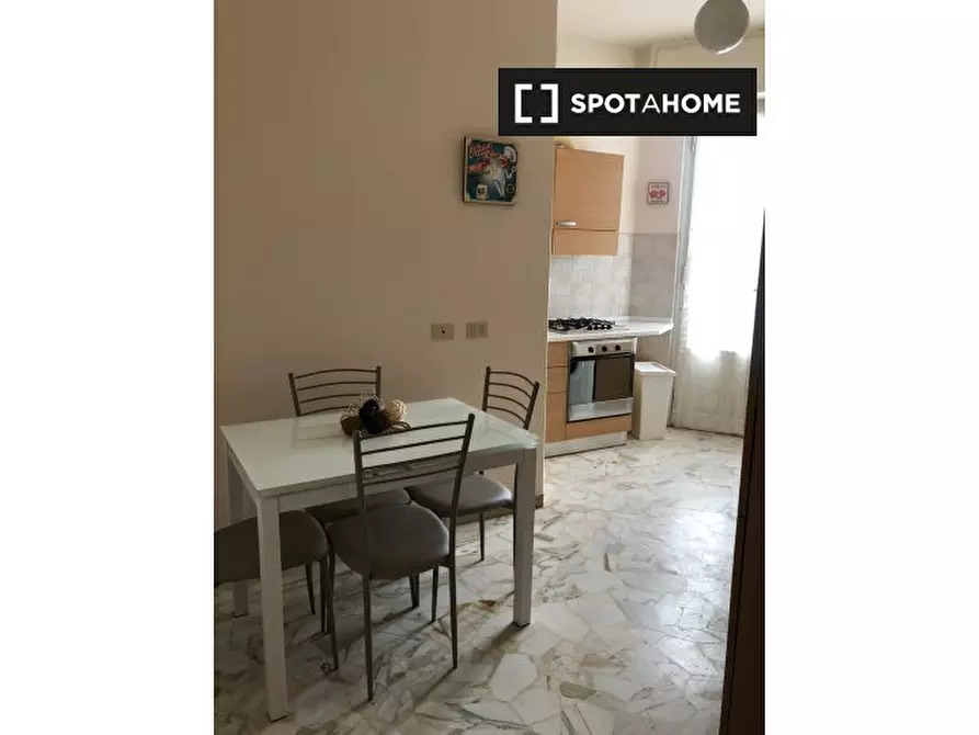 Immagine 4 di Camera condivisa in affitto  in Via Giovan Filippo Mariti a Firenze