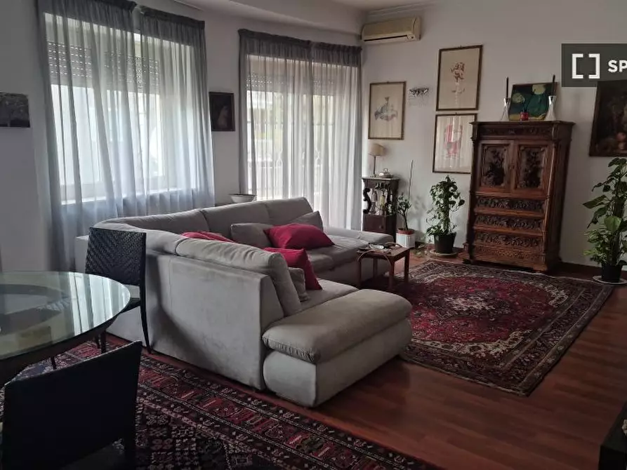 Immagine 7 di Camera condivisa in affitto  in Via Franco Lucchini a Roma