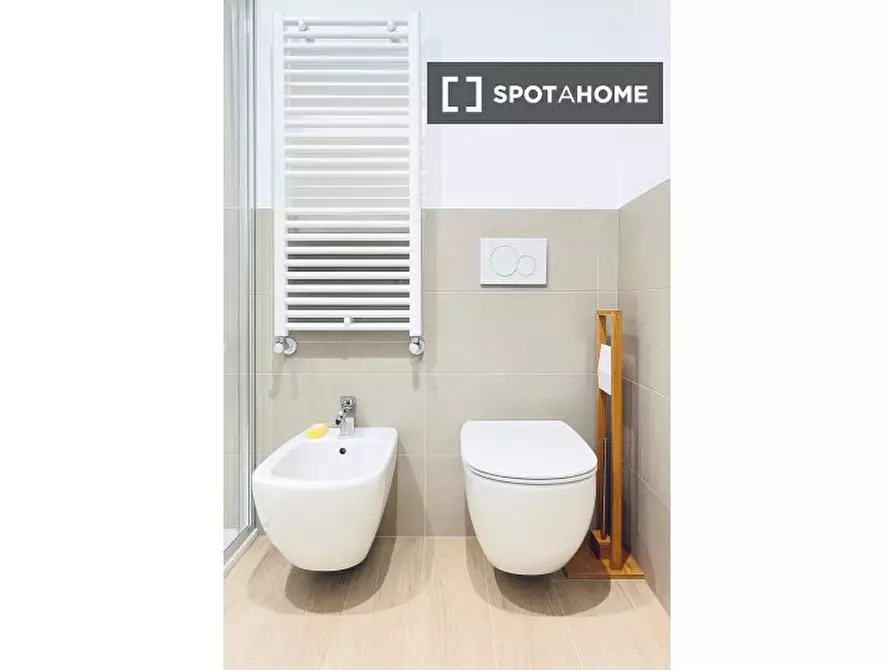 Immagine 5 di Appartamento in affitto  in Viale Legioni Romane a Milano