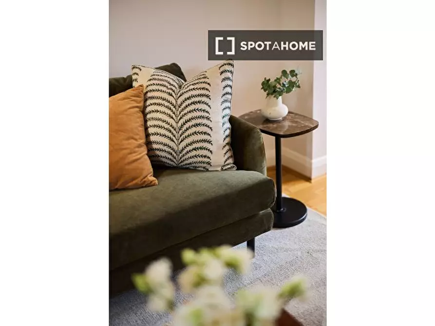 Immagine 8 di Appartamento in affitto  in Huxley Street a Kensington
