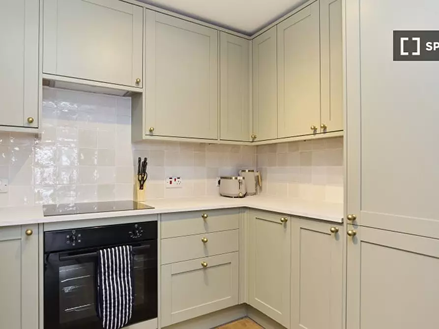 Immagine 5 di Appartamento in affitto  in Fulham Road a Hammersmith