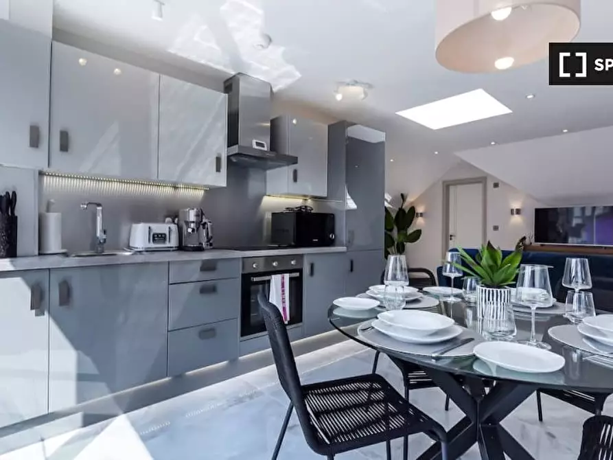 Immagine 6 di Appartamento in affitto  in Flat Goldman House - 122 Wembley Park drive HA9 8HP a Brent