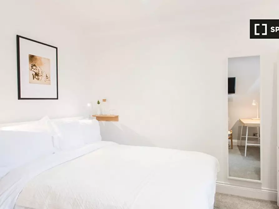 Immagine 13 di Appartamento in affitto  in Windmill St a Camden Town