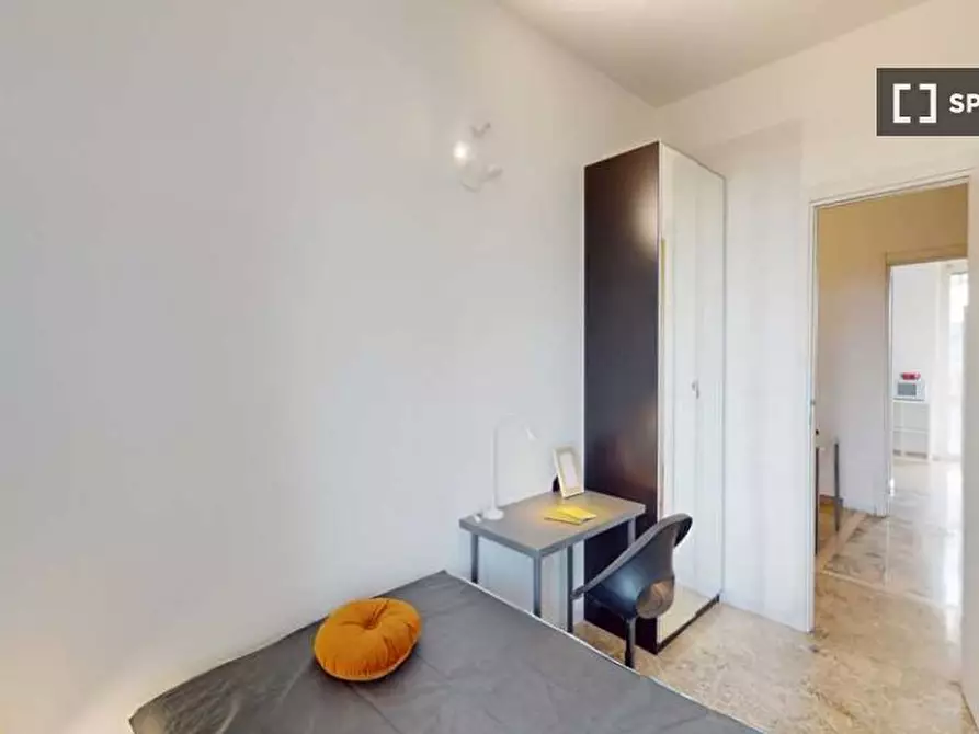 Immagine 2 di Camera condivisa in affitto  in Viale Molise a Milano