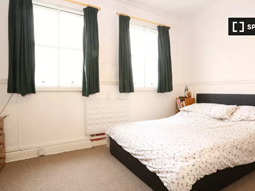 Immagine 9 di Camera condivisa in affitto  in Roman Rd a Poplar