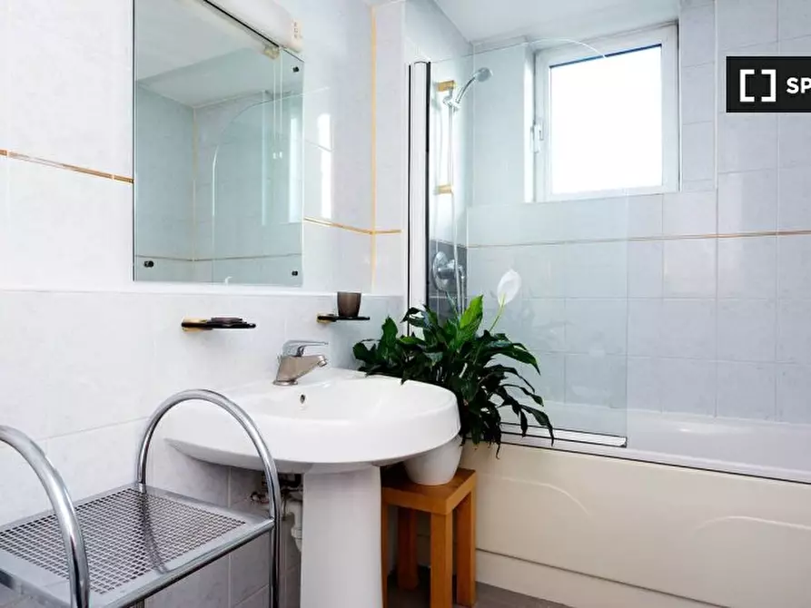 Immagine 15 di Appartamento in affitto  in Flat Blazer Court a Paddington