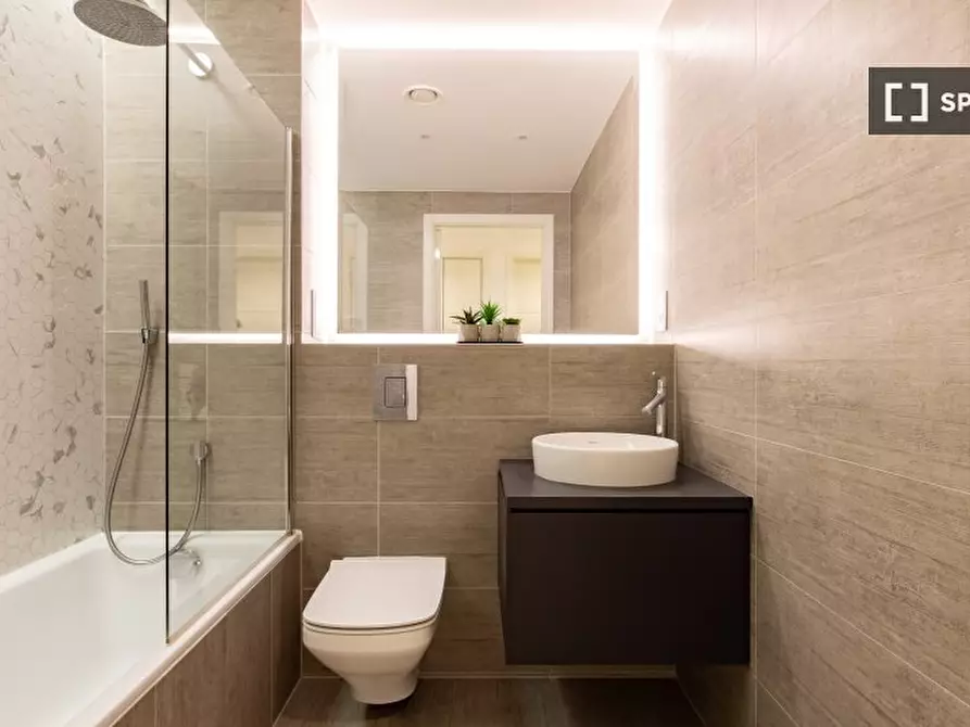 Immagine 18 di Appartamento in affitto  in Harlequin Ave a Hounslow