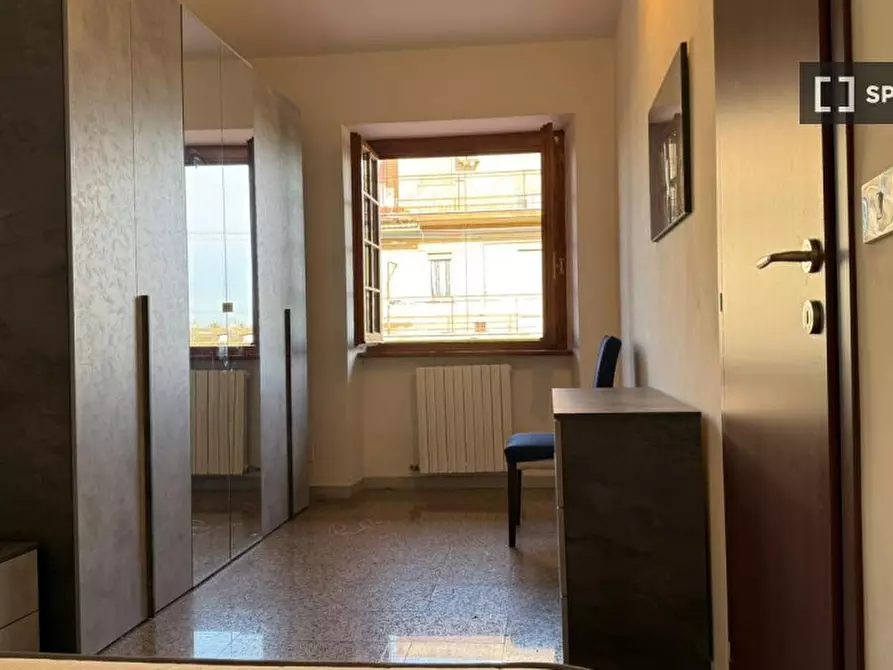 Immagine 2 di Camera condivisa in affitto  in Via Argusto a Roma