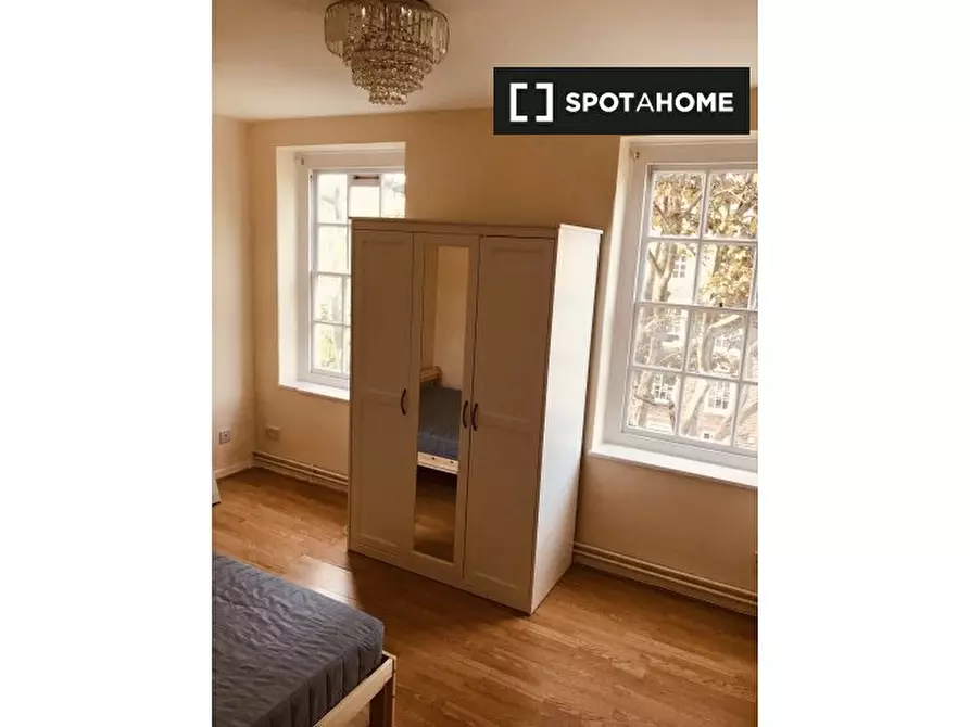 Immagine 1 di Camera condivisa in affitto  in Penfold St a Paddington