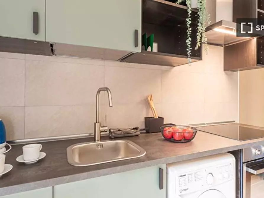 Immagine 4 di Camera condivisa in affitto  in Via Luigi Scrosati a Milano