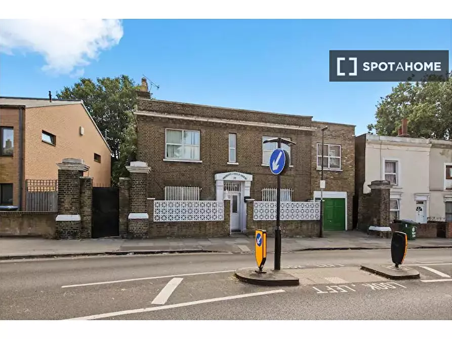 Immagine 18 di Ufficio in affitto  in Waverley Rd a Eltham