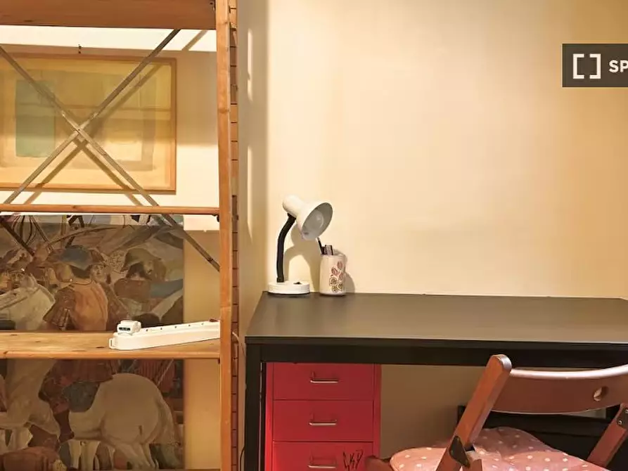 Immagine 6 di Camera condivisa in affitto  in Via dei Banchi Nuovi a Roma